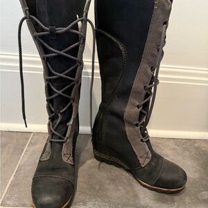 Sorel Black and Gray Lace Up Boots